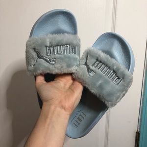 Fenty Puma furry slides!